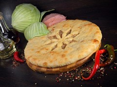 Осетинский пирог с мясом и капустой острый